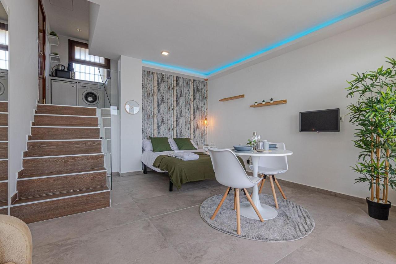 Beachfront With Spectacular Views And Swimming Pool Benalmádena Eksteriør billede