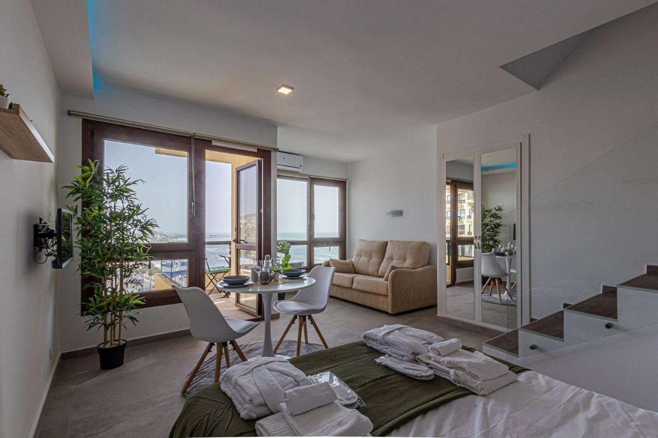 Beachfront With Spectacular Views And Swimming Pool Benalmádena Eksteriør billede