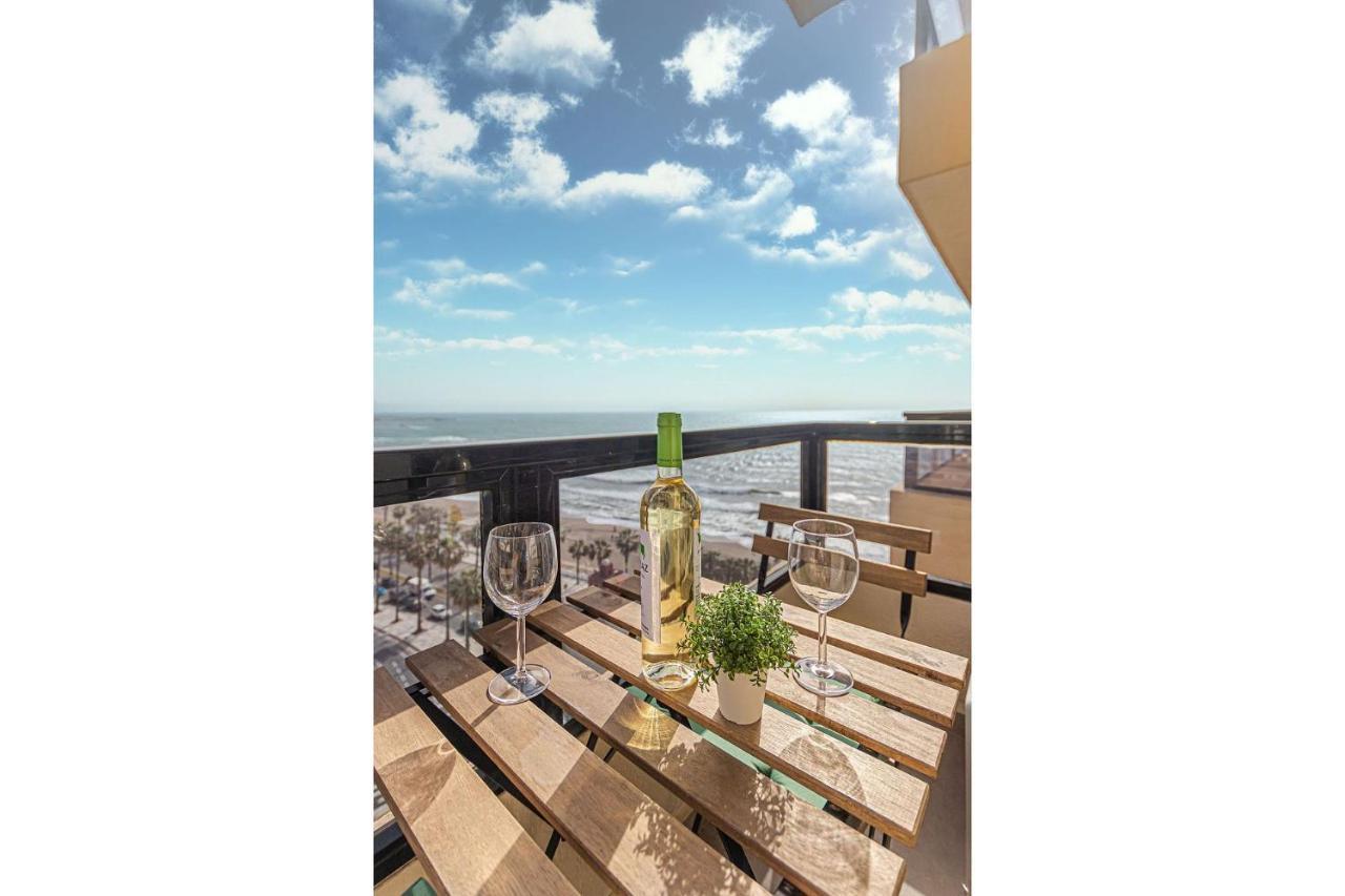 Beachfront With Spectacular Views And Swimming Pool Benalmádena Eksteriør billede