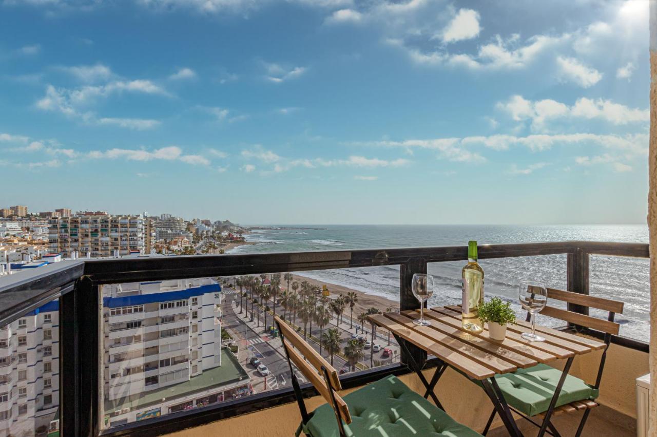 Beachfront With Spectacular Views And Swimming Pool Benalmádena Eksteriør billede
