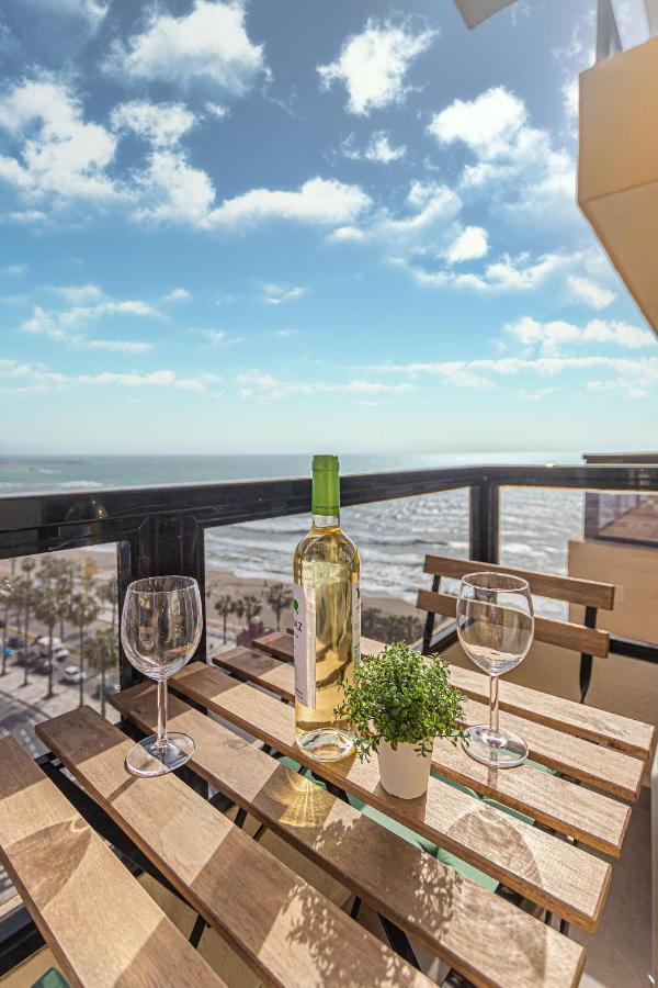 Beachfront With Spectacular Views And Swimming Pool Benalmádena Eksteriør billede